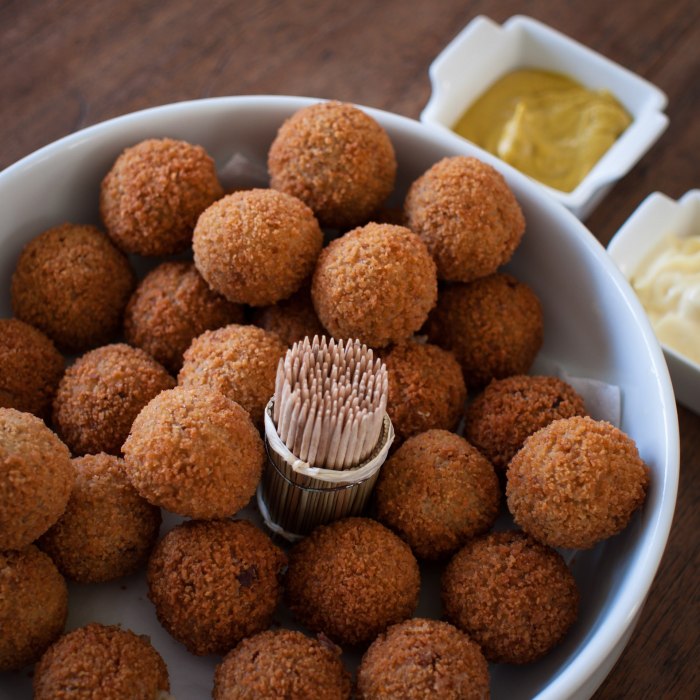Image of Bitterballen (Dutch meatballs)