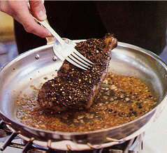 Steak au Poirve Cooking in a Pan!